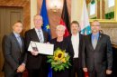 Verleihung des Bundesverdienstkreuzes an Jürgen Beese (2.v.l.)